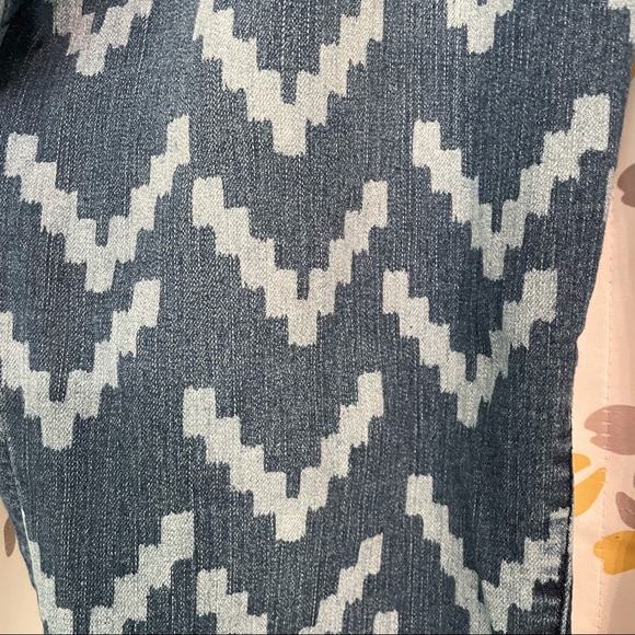 Torrid chevron print Capri jeans size 20 - Picture 4 of 6